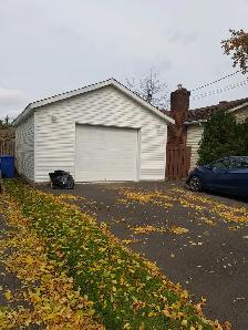 Garage 20 x 24 pour entreposage éléctricité 120\230v inclue