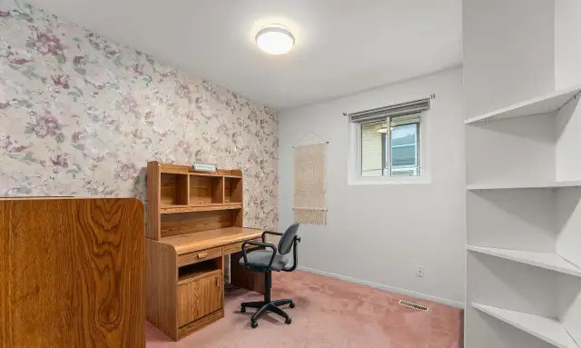 ROOM FOR RENT IN NEWMARKET - LESLIE AND DAVIS - Photo 8