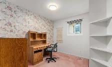 ROOM FOR RENT IN NEWMARKET - LESLIE AND DAVIS - Photo 8