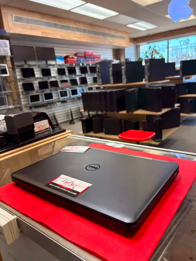 Dell Latitude E5540 - Photo 2