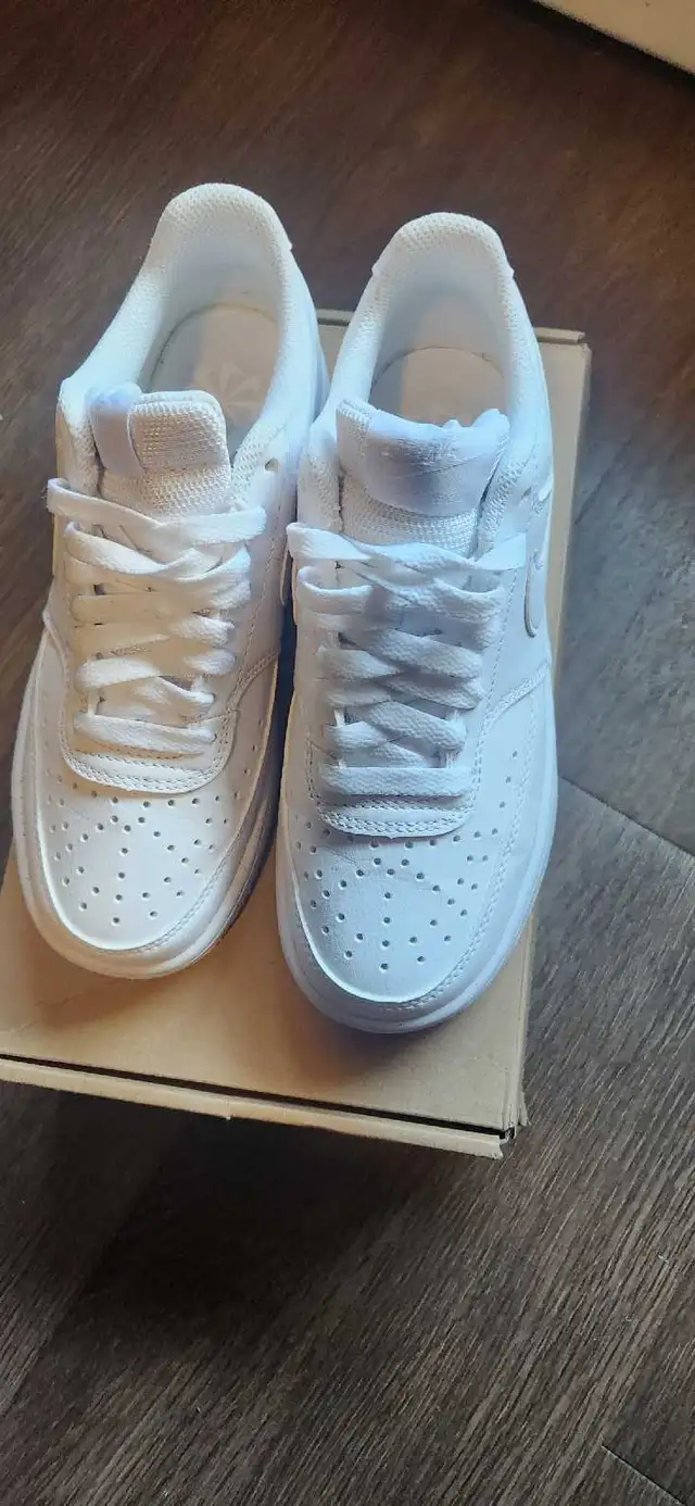 womans nike - Photo 2