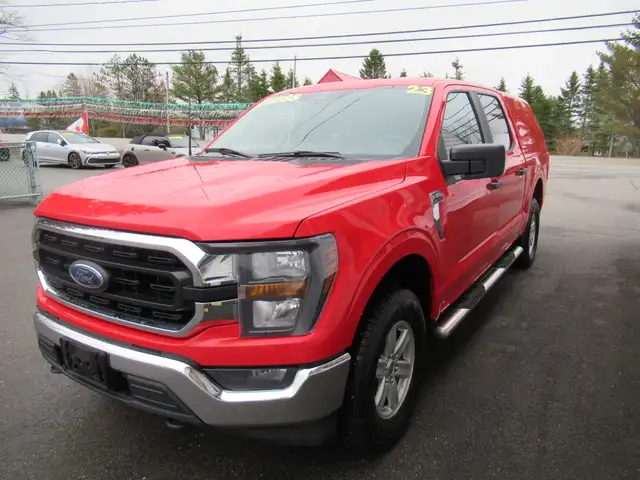 2023 Ford F-150 XLT w/ 3.3L V6 | Former Milwaukee Tools Truck | - Photo 4