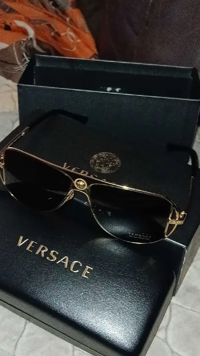 BRAND NEW MENS VERSACE  SUNGLASSES