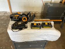 POULAN PRO CORDLESS HEDGE TRIMMER