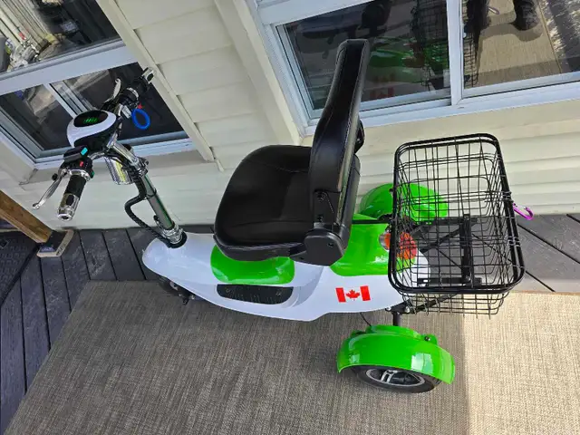 EWheels EW-20 Mobility Scooter – FAST, RELIABLE – $1,000 - Photo 2