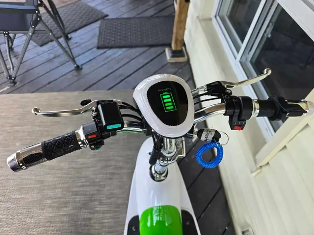 EWheels EW-20 Mobility Scooter – FAST, RELIABLE – $1,000 - Photo 4