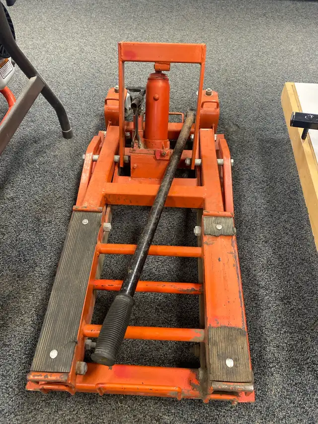 Torin Black Jack 1500LB Motorcycle Jack @ Cashopolis!! - Photo 2