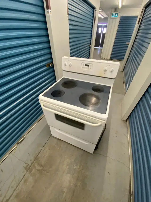 WHITE GLASS TOP STOVE AVAILABLE