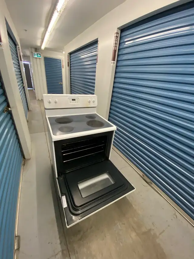 WHITE GLASS TOP STOVE AVAILABLE - Photo 7