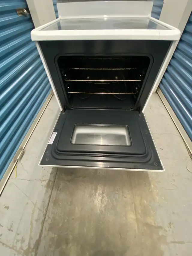WHITE GLASS TOP STOVE AVAILABLE - Photo 9