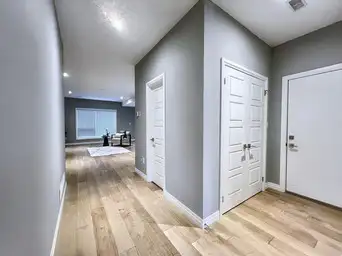 3 Bedroom Upper-Level Suite in Luxury House -15 Stevenson Guelph - Photo 3