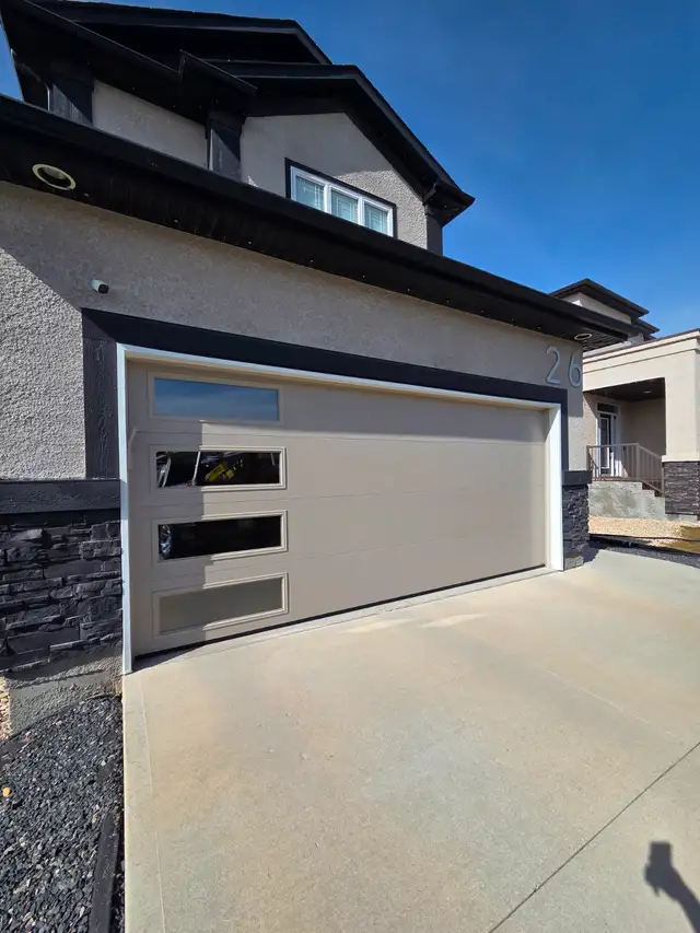 Garage Door Sales and Service 204-996-9600