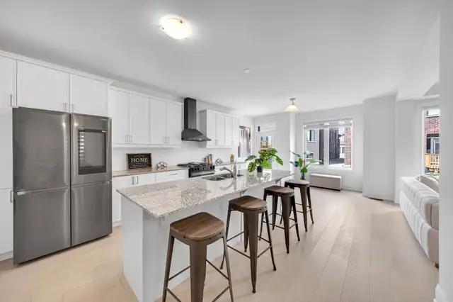 4BR Detached Home for Rent in North Pickering - Photo 3