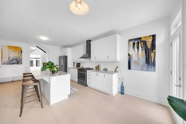 4BR Detached Home for Rent in North Pickering - Photo 6