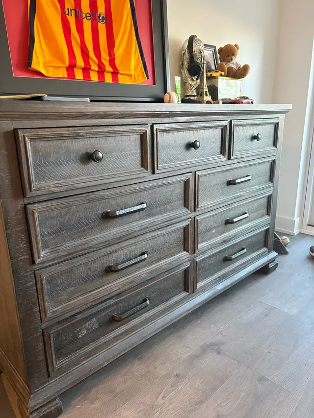 dresser for sale - Photo 2