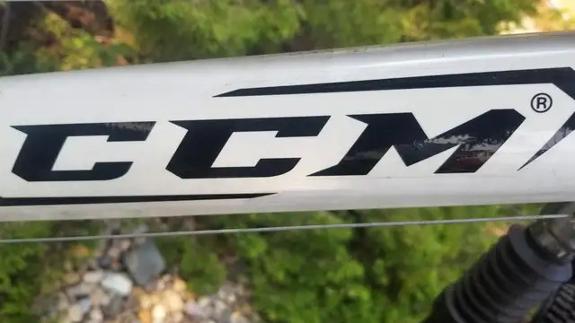 CCM Ladies Girls Aluminum Mountain Bike Like New - Photo 7
