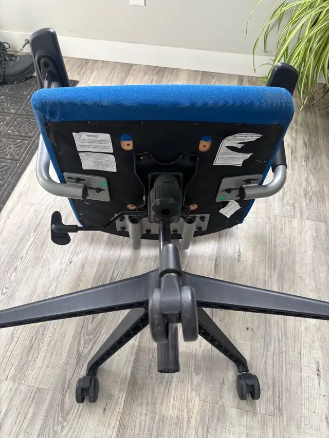 Office chair - Photo 3