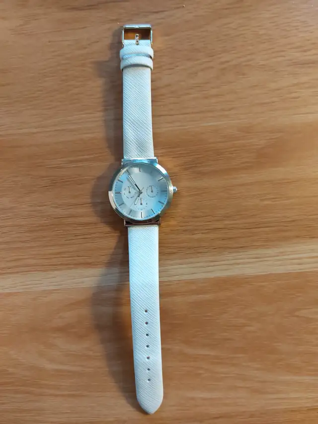 NEW WATCH WITH EXTRA USB CHARGE BRACELET, $8!! - Photo 8