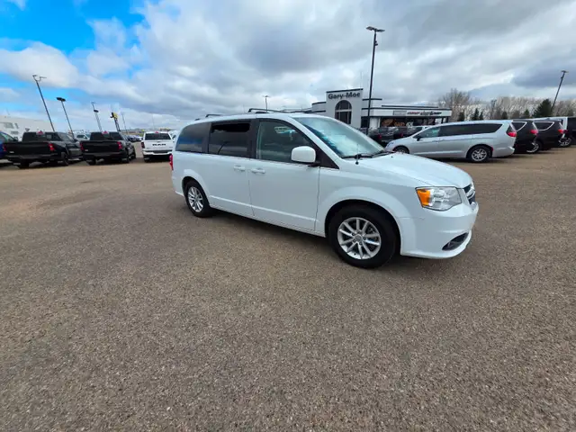 2019 Dodge Grand Caravan Premium Plus - Photo 2