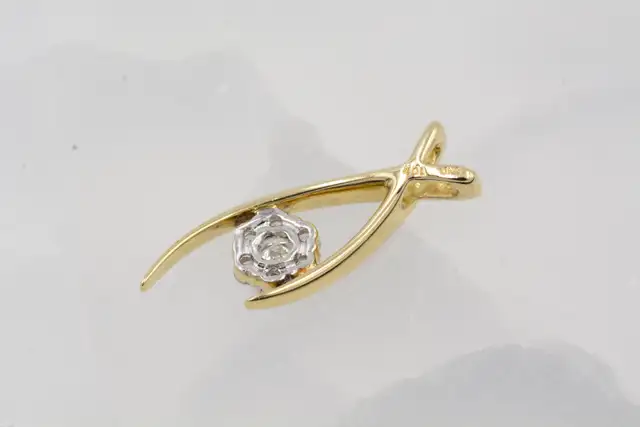 10K UNIQUE DIAMOND PENDANT - Photo 5