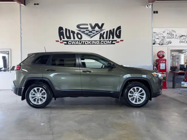 2019 Jeep Cherokee Sport / 4x4 / Low K / 0 Accident / 1 Owner