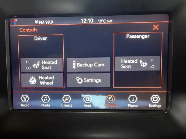 2019 Jeep Cherokee Sport / 4x4 / Low K / 0 Accident / 1 Owner - Photo 13