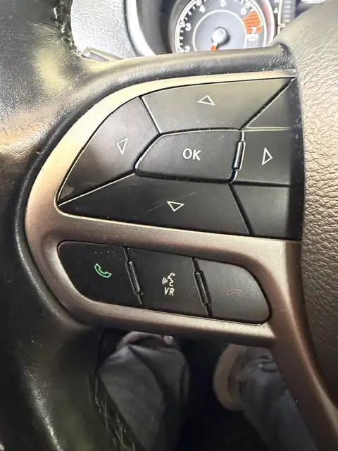 2019 Jeep Cherokee Sport / 4x4 / Low K / 0 Accident / 1 Owner - Photo 18