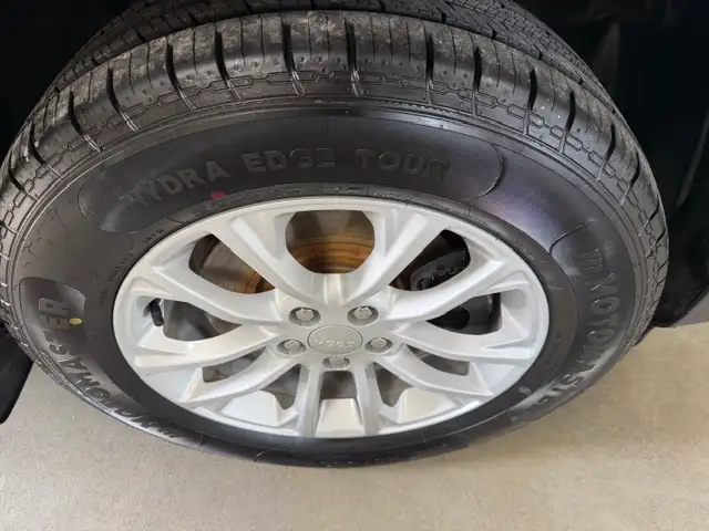 2019 Jeep Cherokee Sport / 4x4 / Low K / 0 Accident / 1 Owner - Photo 22