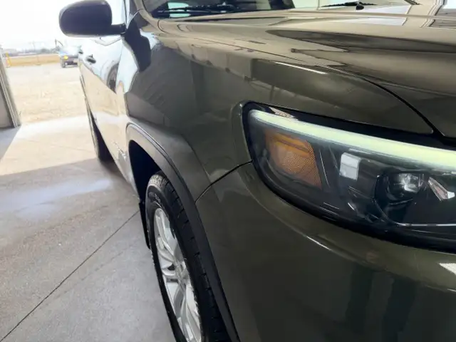 2019 Jeep Cherokee Sport / 4x4 / Low K / 0 Accident / 1 Owner - Photo 24