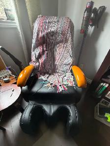 Black Message Chair