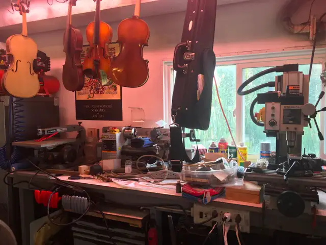 Violin, cello and string instrument Luthier - Photo 12