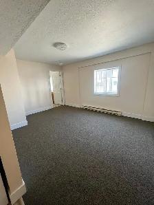 48 Royal Rd, unit 14, 2bedroom very big apt(1bath1kt  3F) North - Photo 4