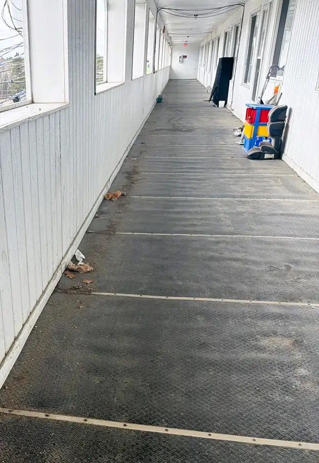 48 Royal Rd, unit 14, 2bedroom very big apt(1bath1kt  3F) North - Photo 8