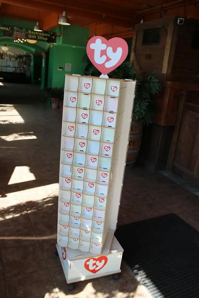 TY Toy Display Stand (TY Flippables, Attic Treasures) - Photo 4