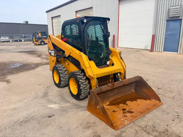 2015 CATERPILLAR 236D SKID STEER LOADER-BOBCAT, KUBOTA ETC - Photo 4