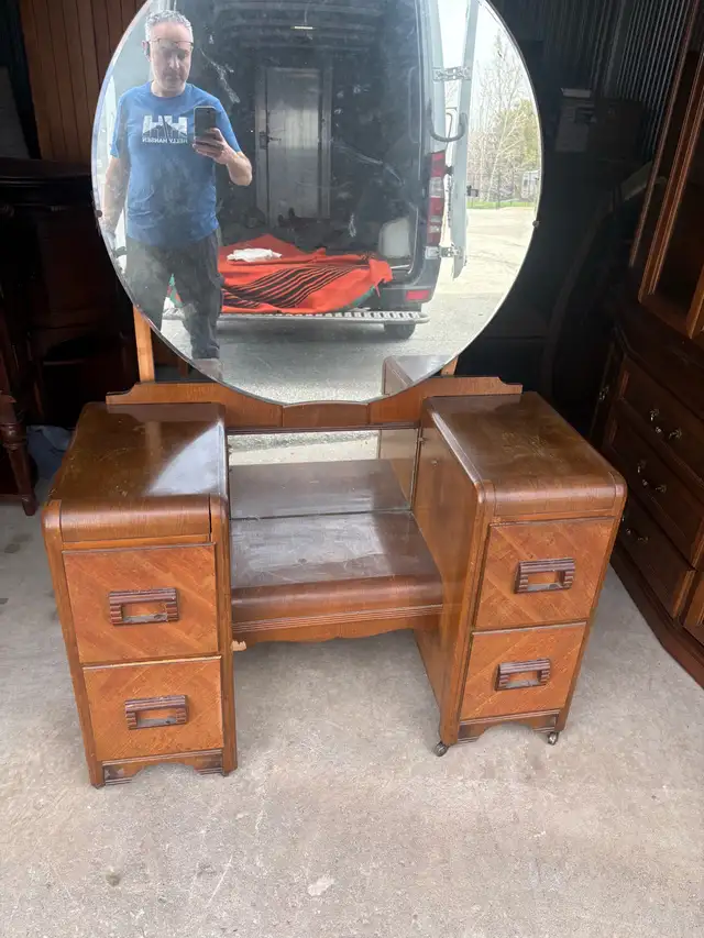 Free delivery antique Vintage Vanity Desk with Mirror - Photo 3