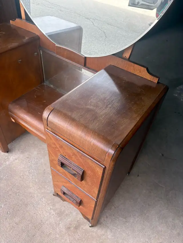 Free delivery antique Vintage Vanity Desk with Mirror - Photo 9