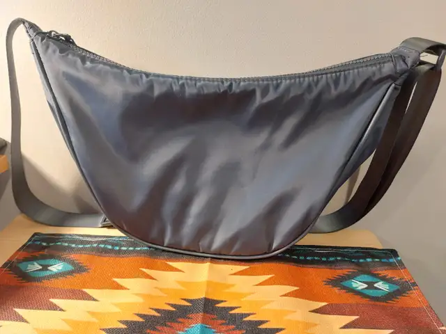 NEW PURSES, EACH $5!! - Photo 4