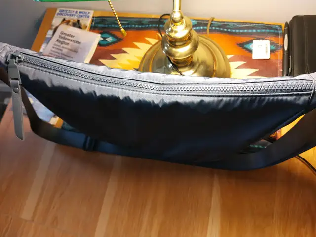 NEW PURSES, EACH $5!! - Photo 6