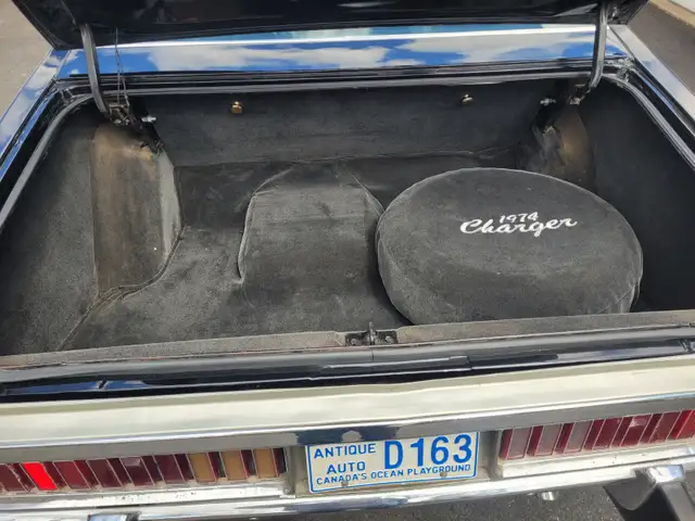 1974 Dodge Charger - Photo 5