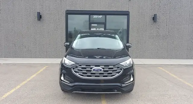 2024 Ford Edge Titanium - Fully Loaded, Pano Roof, Remote Stater - Photo 2