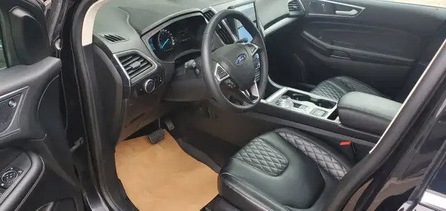 2024 Ford Edge Titanium - Fully Loaded, Pano Roof, Remote Stater - Photo 8
