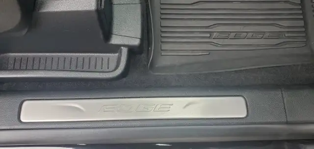2024 Ford Edge Titanium - Fully Loaded, Pano Roof, Remote Stater - Photo 19