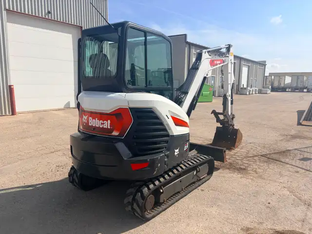 2022 BOBCAT E32 EXCAVATOR-KUBOTA, JOHN DEERE ETC - Photo 2