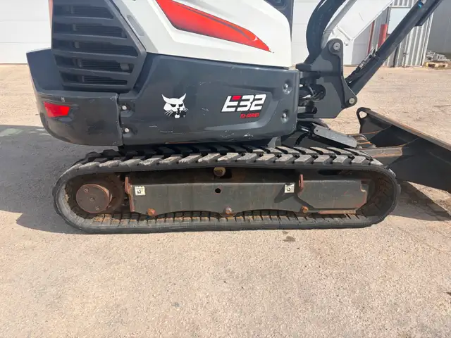 2022 BOBCAT E32 EXCAVATOR-KUBOTA, JOHN DEERE ETC - Photo 7