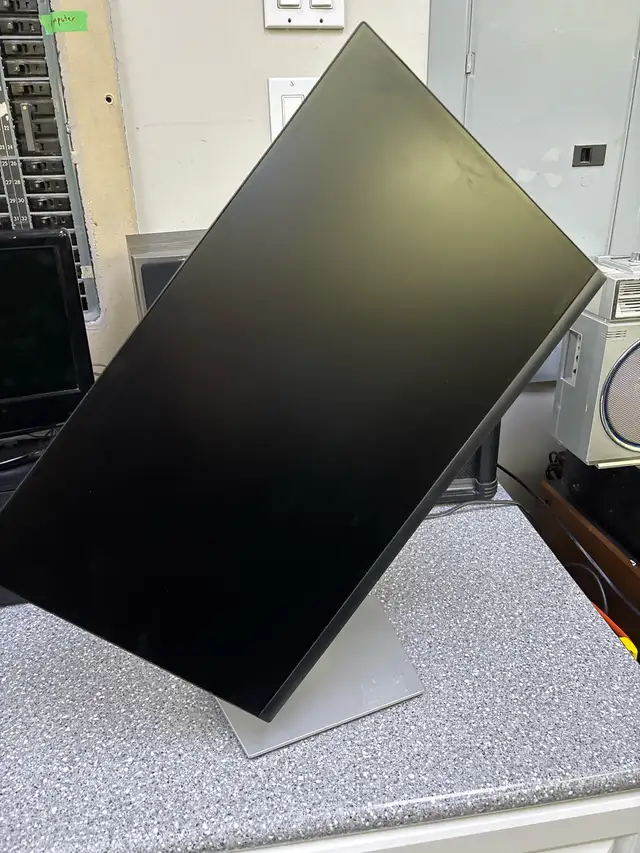 Dell P2422HE 24" 60HZ Monitor - Photo 2