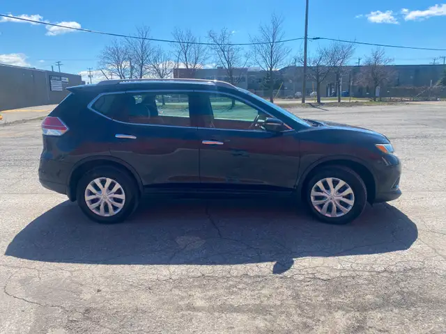 2015 Nissan Rogue AWD excellent condition - Photo 5