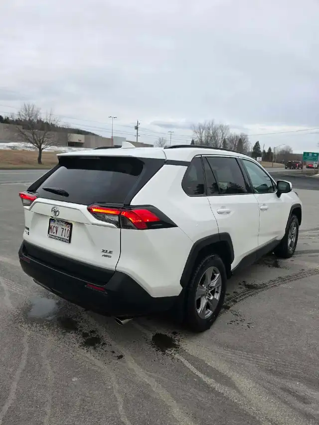 Rav4 XLE 2023 - Photo 2