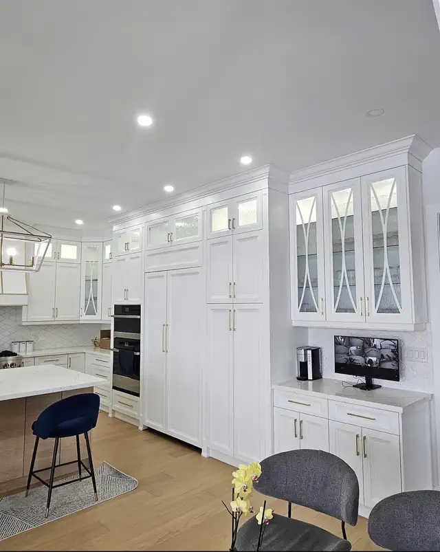 solid wood vanity kitchen cabinets quartz countertop - Photo 7