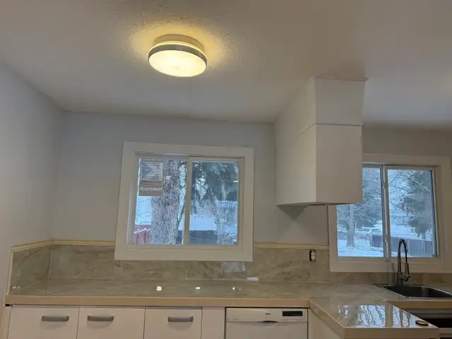 St Albert Bungalow for rent - Photo 3